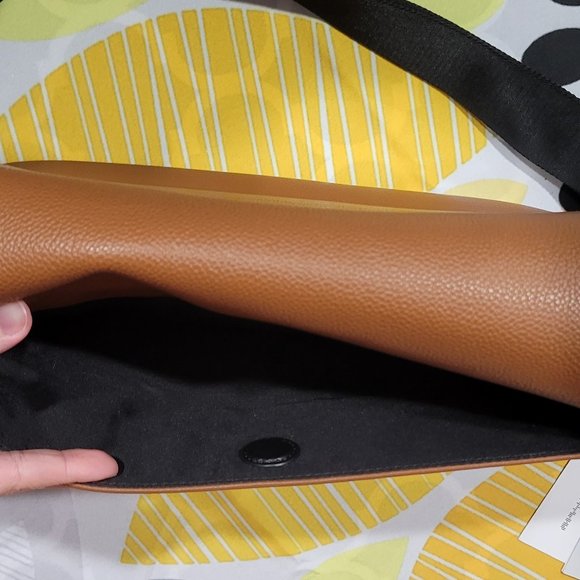 Michael Kors - Mason Explorer Messenger Bag - Picture 5 of 7